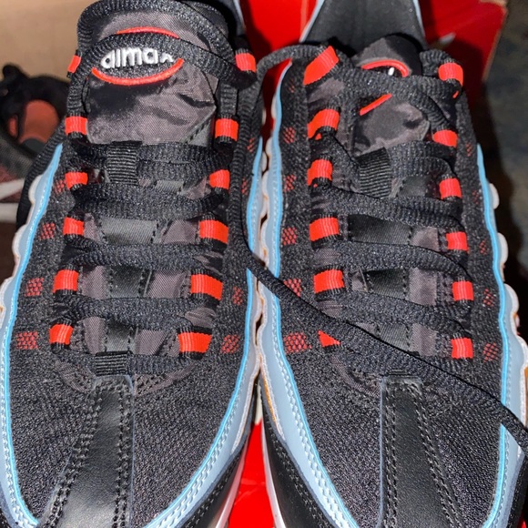 NIKE AIR MAX 95 - Picture 4 of 6